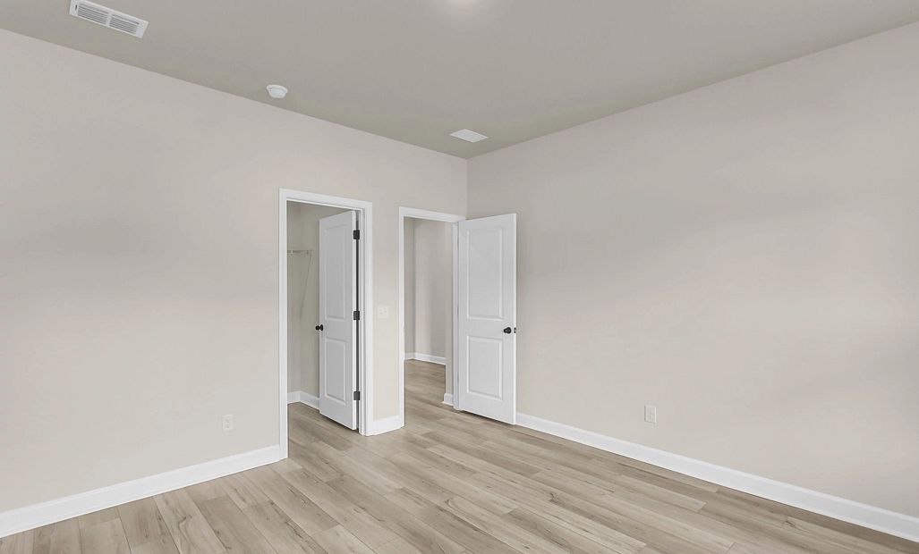 Similar Jefferson floorplan with Harmony Collection. Features and finishes vary.
