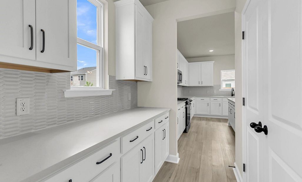 Similar Jefferson floorplan with Harmony Collection. Features and finishes vary.