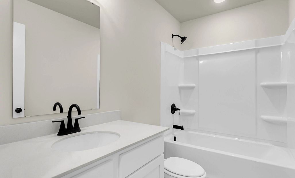 Similar Jefferson floorplan with Harmony Collection. Features and finishes vary.