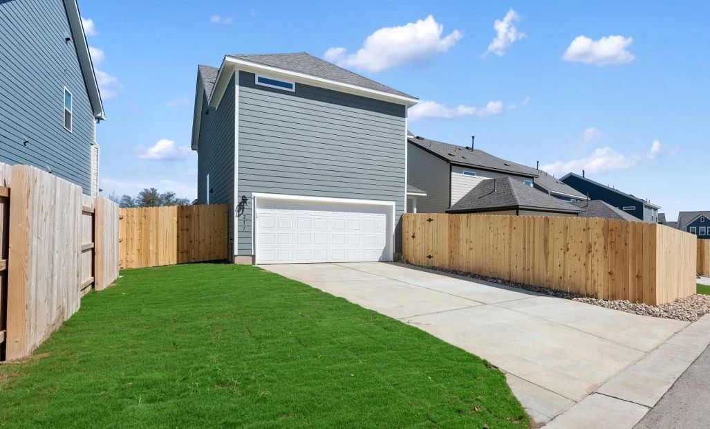 Rear-Entry Garage