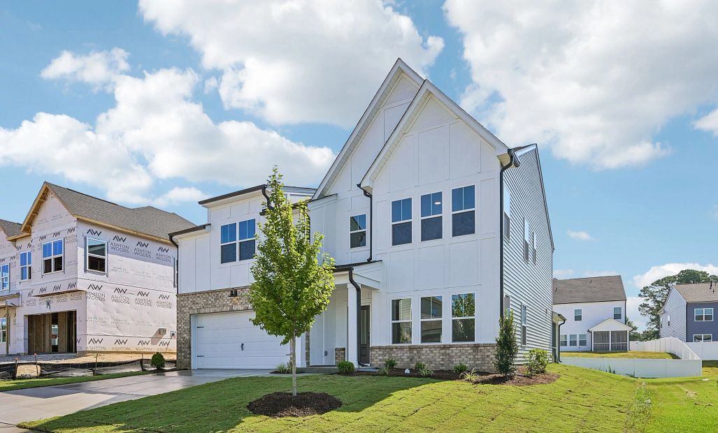 Exterior - Graceful lines and classic charm never fade.