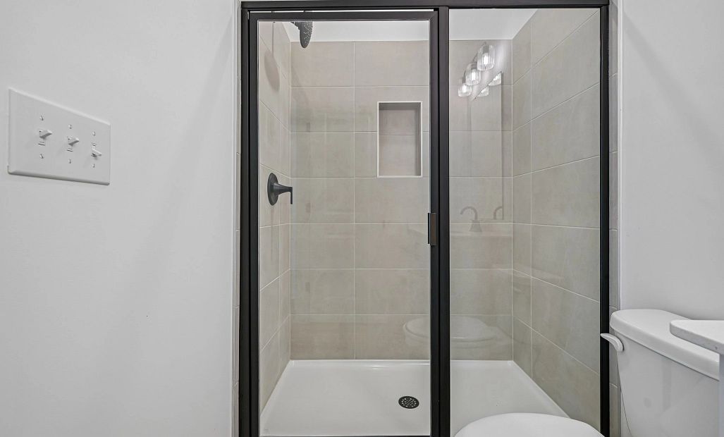 Guest Bath featuring the AW Collection® Harmony - Classic finishes welcome guests with ease.