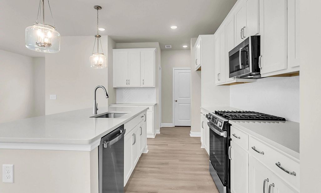 Similar Monroe floorplan with Timeless Collection. Features and finishes vary.