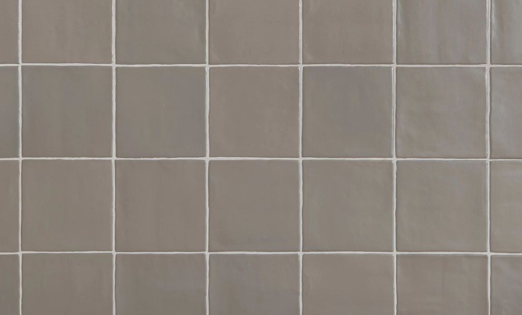 Interior Design Finishes: AW Collection® Laguna. Actual finishes may vary.
