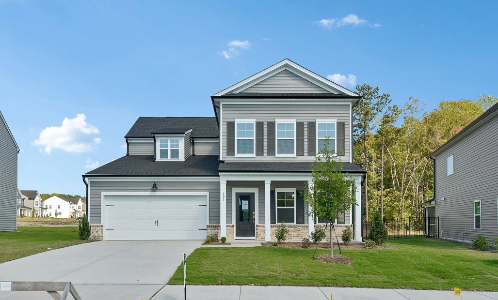Exterior - Graceful lines and classic charm never fade.