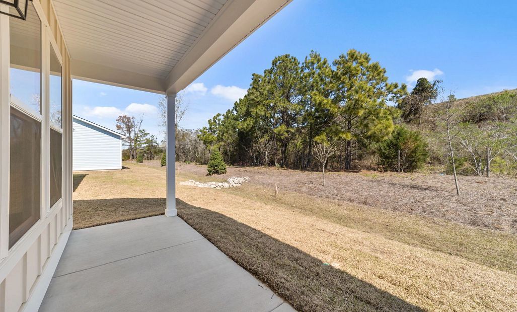 Sample Covered Patio photo. Actual structural options and design finishes of home may vary.