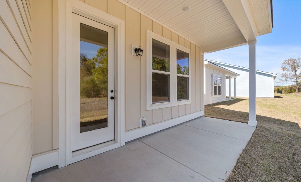 Sample Covered Patio photo. Actual structural options and design finishes of home may vary.