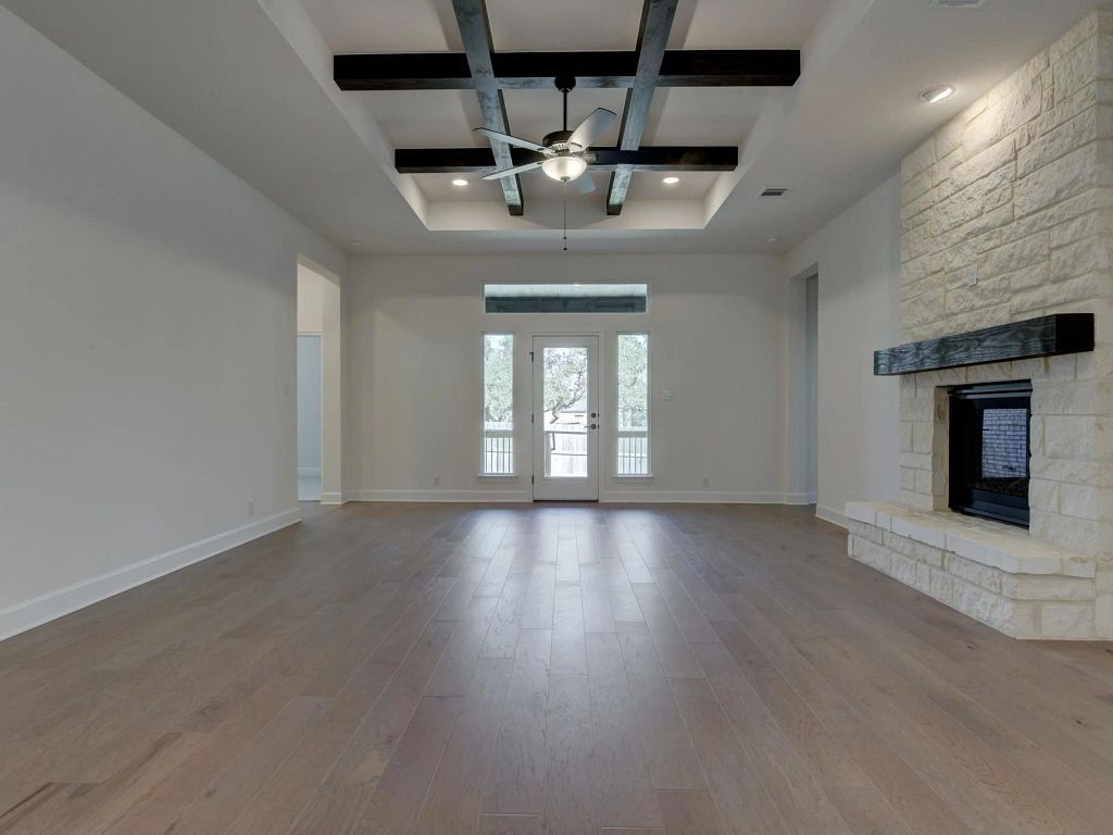 Megan's Landing - Alexander II Interior Image 14