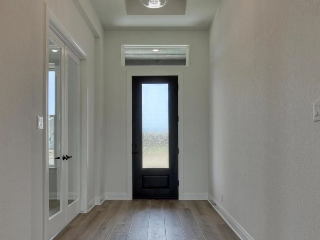 Waldsanger - Cayden Interior Image 3