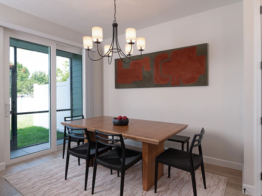 Montague Chase - Palm Interior Image 4