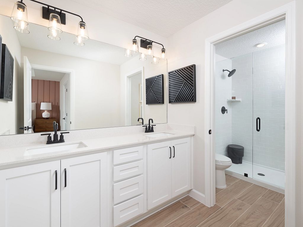 Montague Chase - Palm Interior Image 8