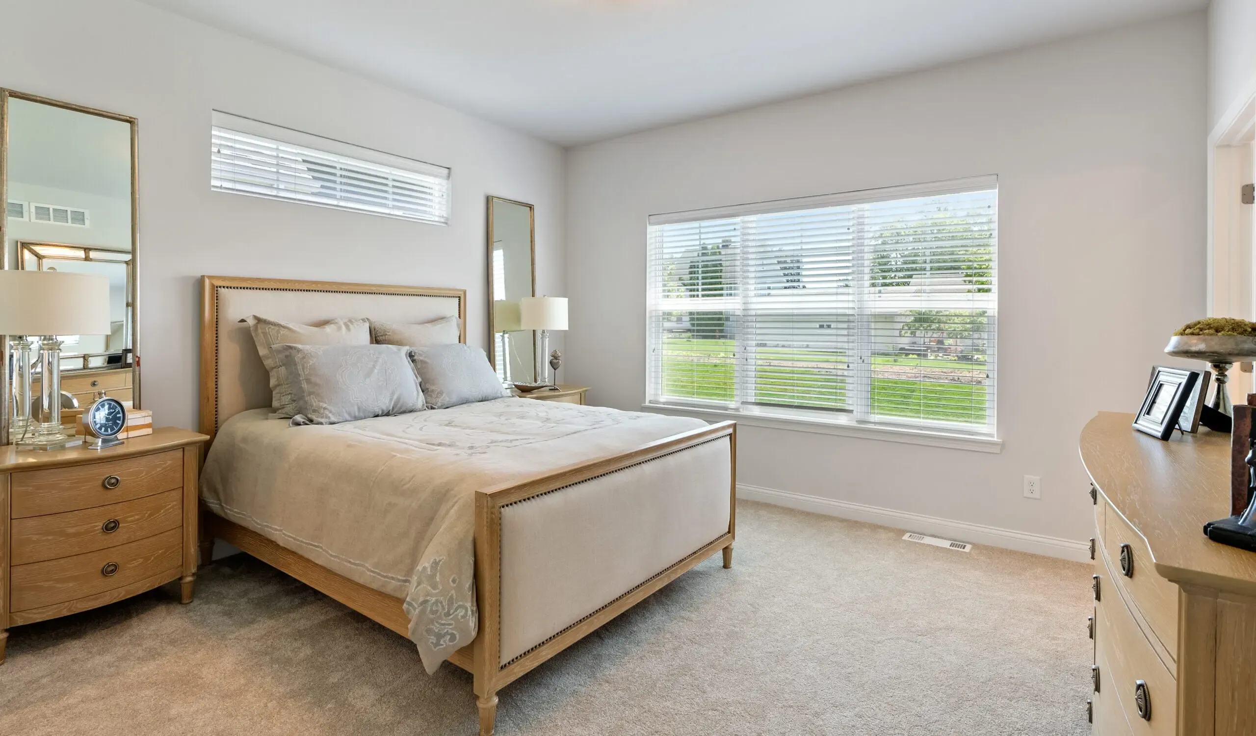 The Gat Standing Stone por Cornerstone Development en Milwaukee-Waukesha Wisconsin