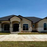 The Settlement On Stagecoach por Carothers Homes en Killeen Texas
