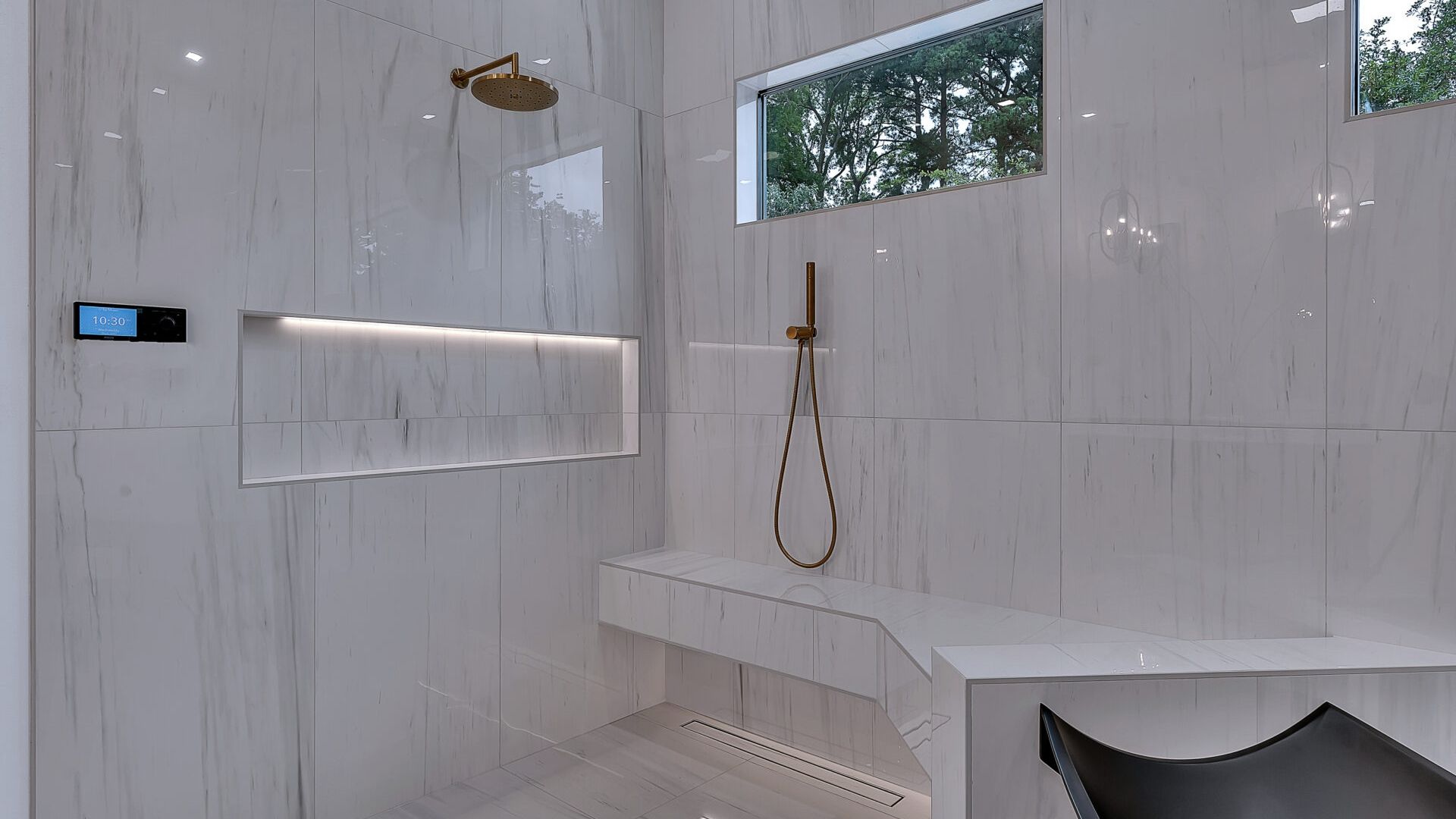 casa en Roofing por East Texas Homes