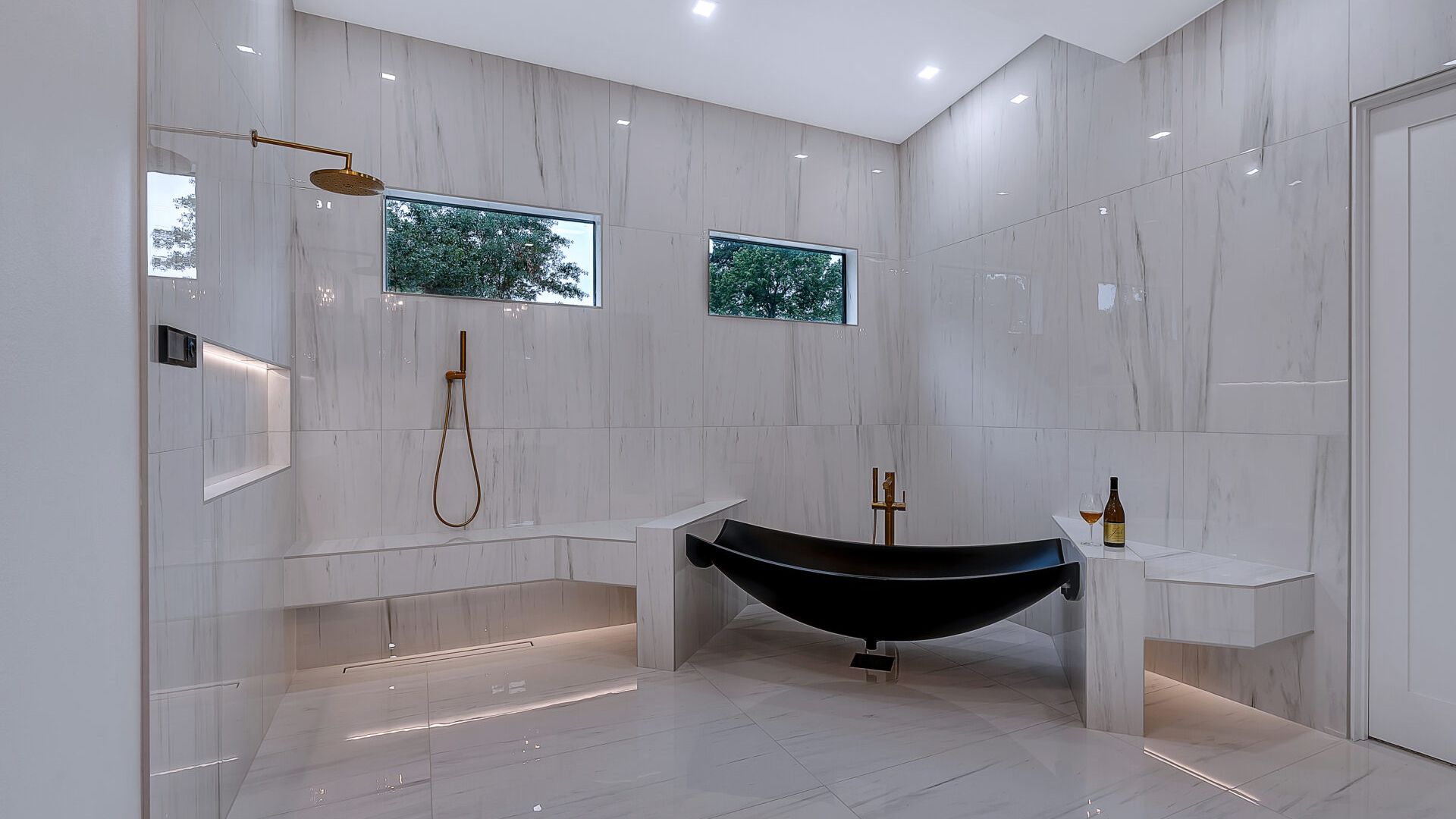 casa en Roofing por East Texas Homes