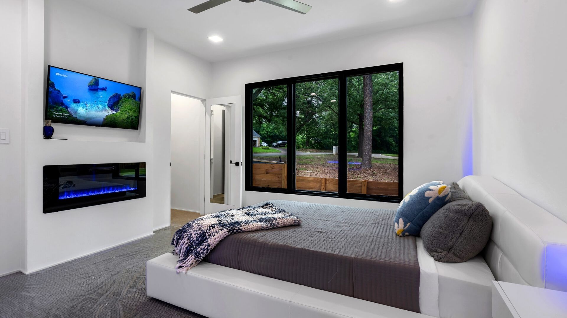 casa en Roofing por East Texas Homes