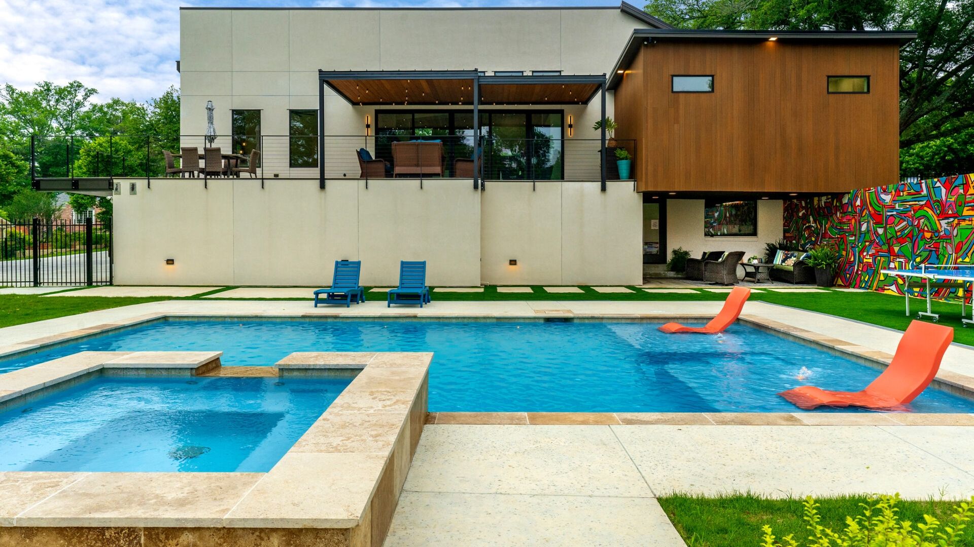 casa en Roofing por East Texas Homes