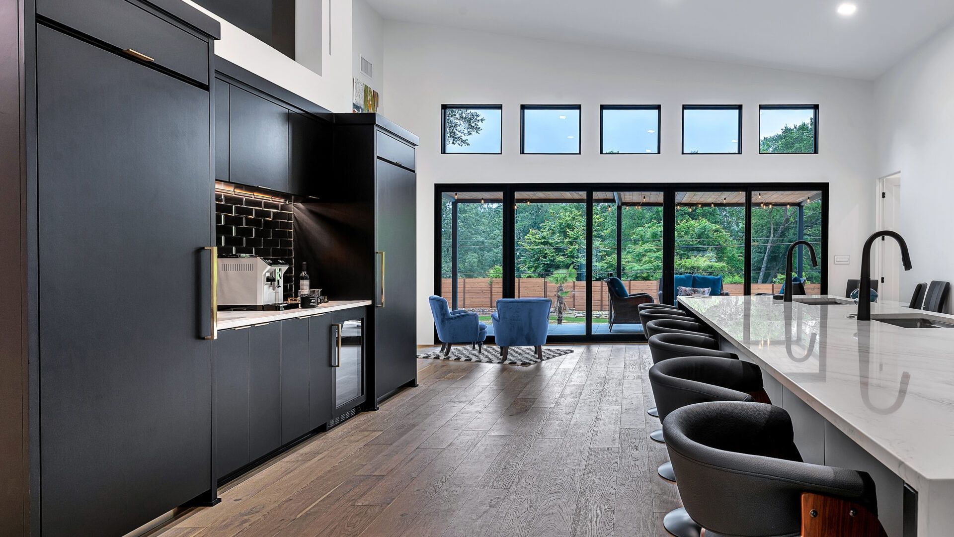 casa en Roofing por East Texas Homes