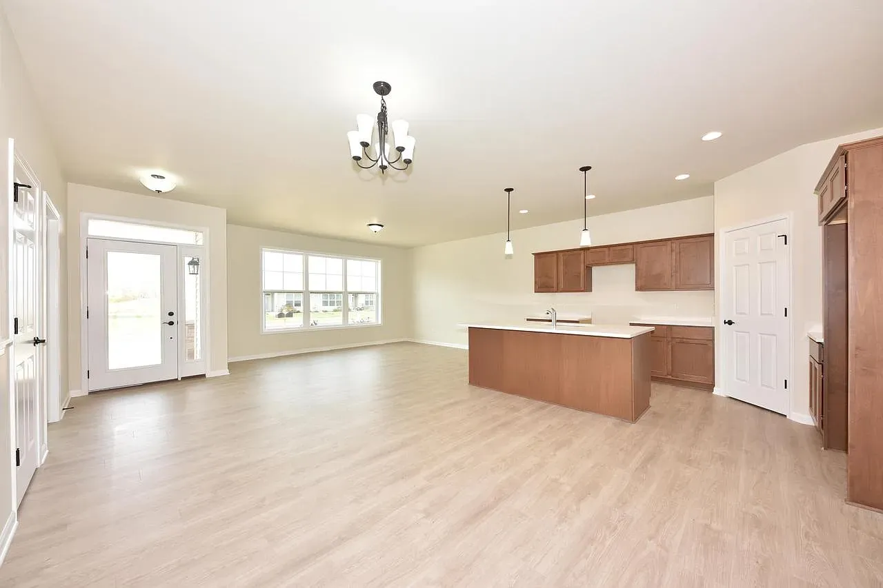 Hunter Oaks Condo por Hillcrest Builders en Madison Wisconsin