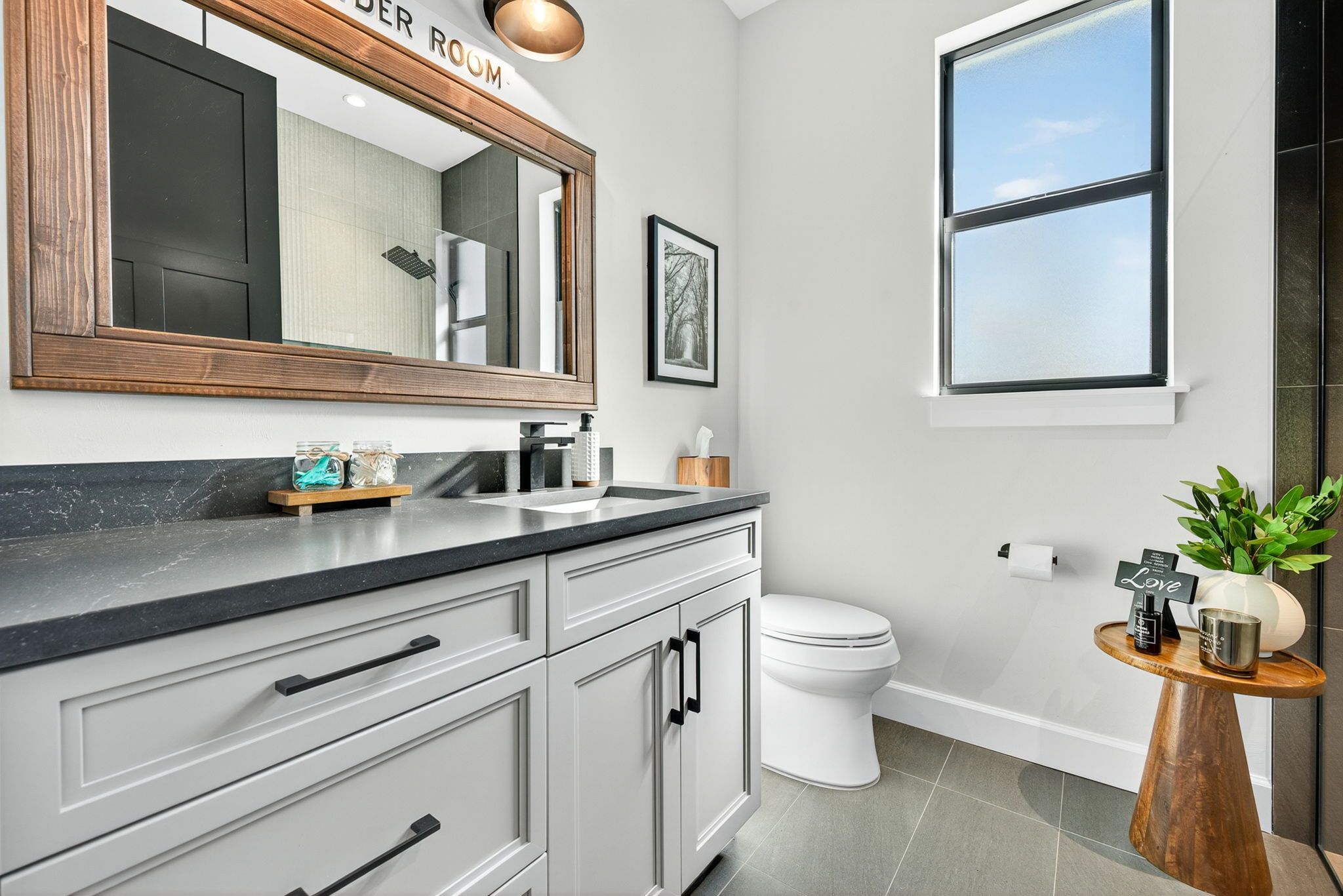 casa en Ramos Builders, Inc. por Ramos Builders, Inc.