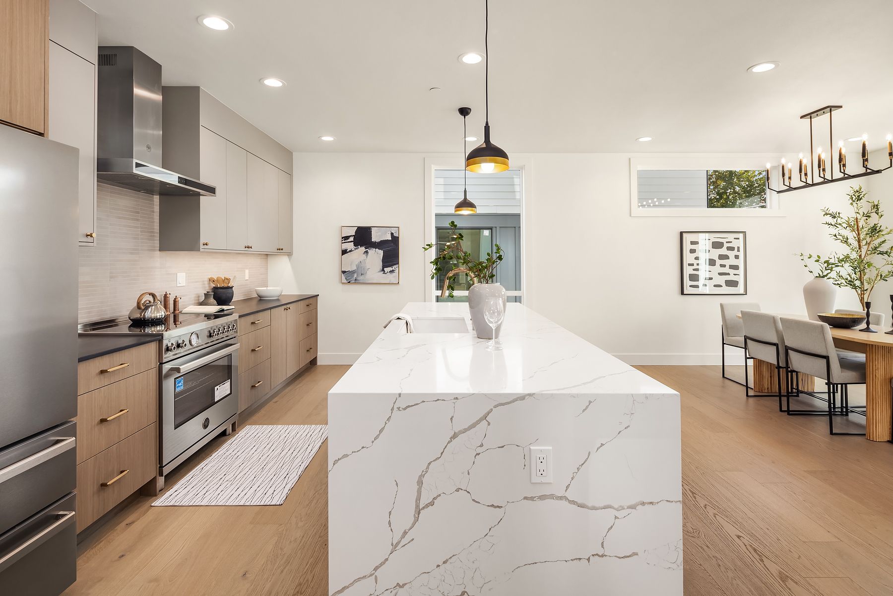 For Sale - Ashworth: Seattle, Washington - Ashworth