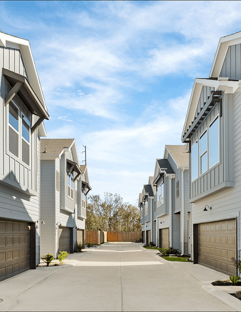 casa en Sandle Village por MTY Builders Inc.