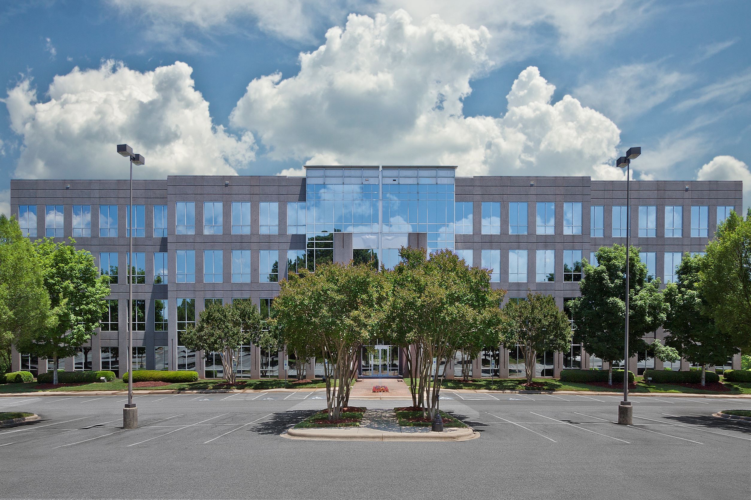 Three Resource Square Charlotte, North Carolina Shopoff Real por Shopoff Realty Investments en Orange County California