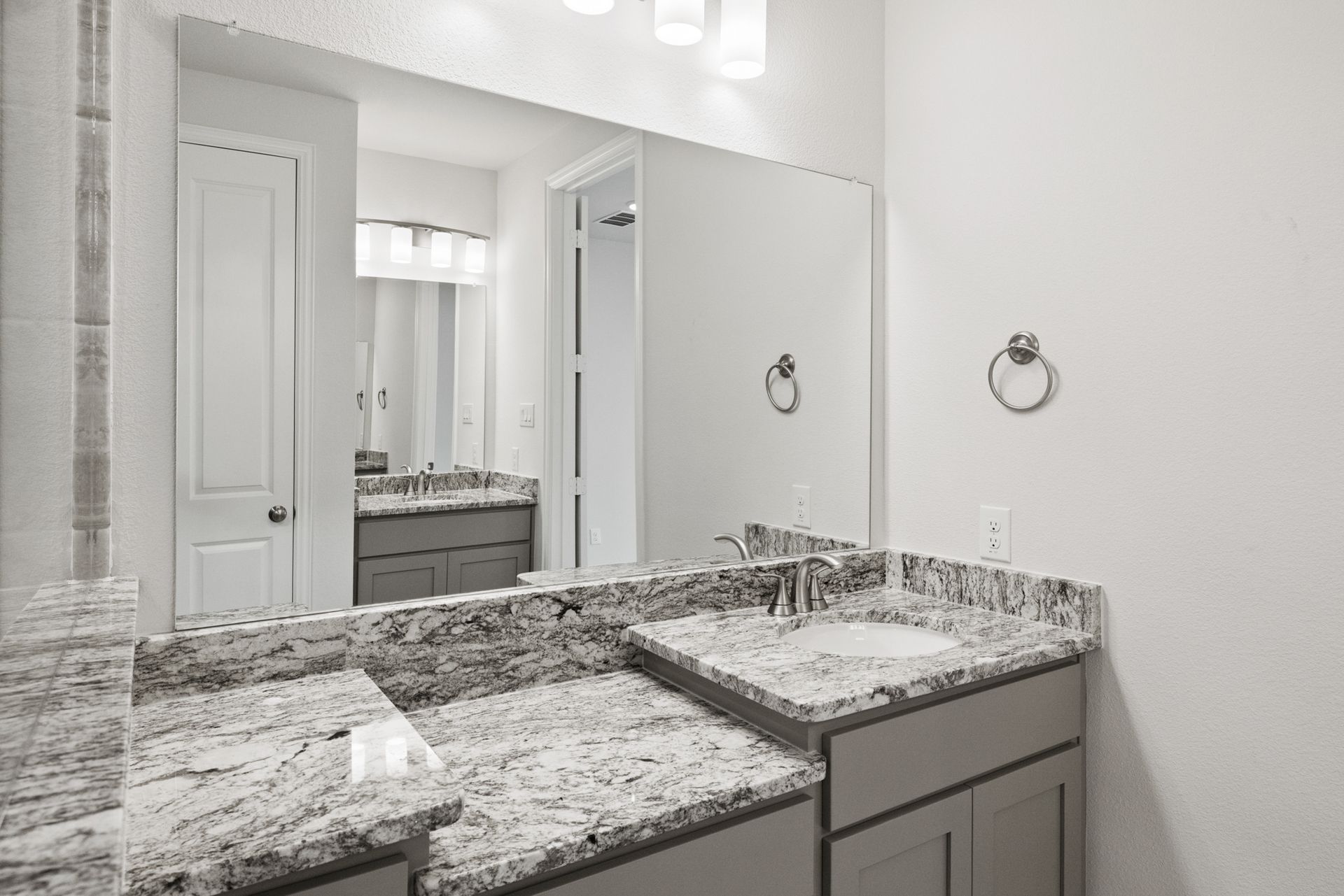 Lyons Crest Estates por Paul Taylor Homes en Dallas Texas