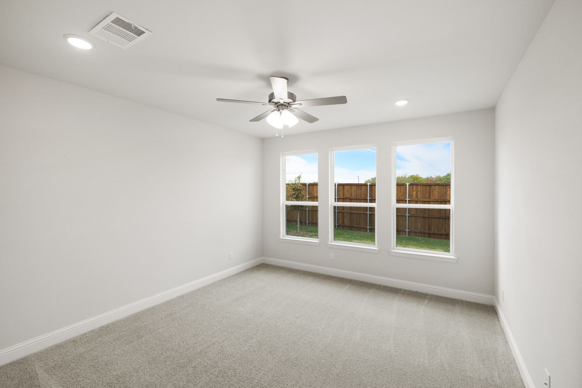 Lyons Crest Estates por Paul Taylor Homes en Dallas Texas