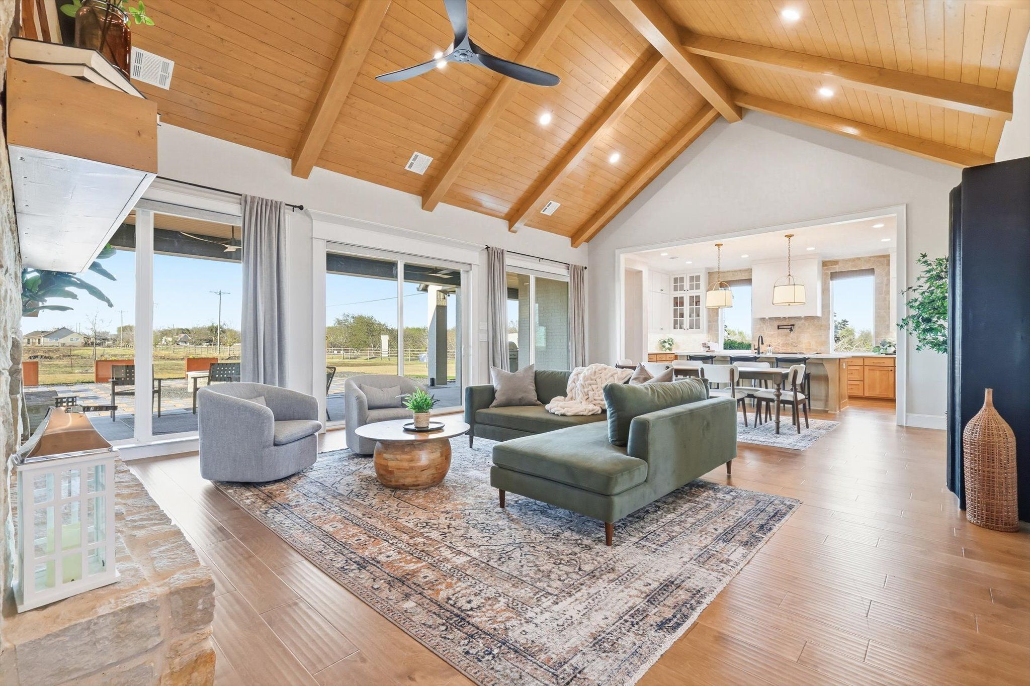 casa en 122 Ozro RD Canyon Creek por Canyon Creek Custom Homes