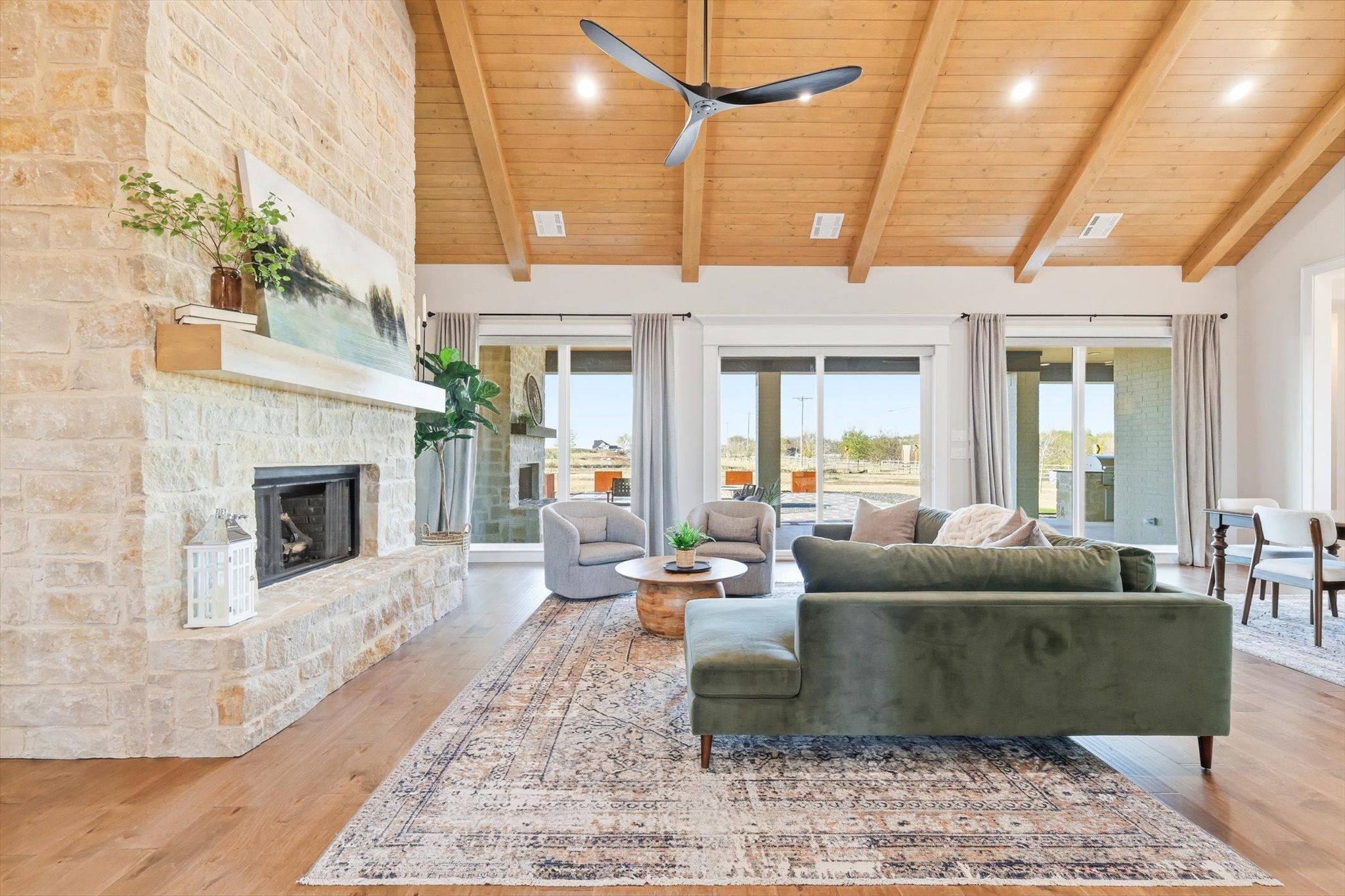 casa en 122 Ozro RD Canyon Creek por Canyon Creek Custom Homes