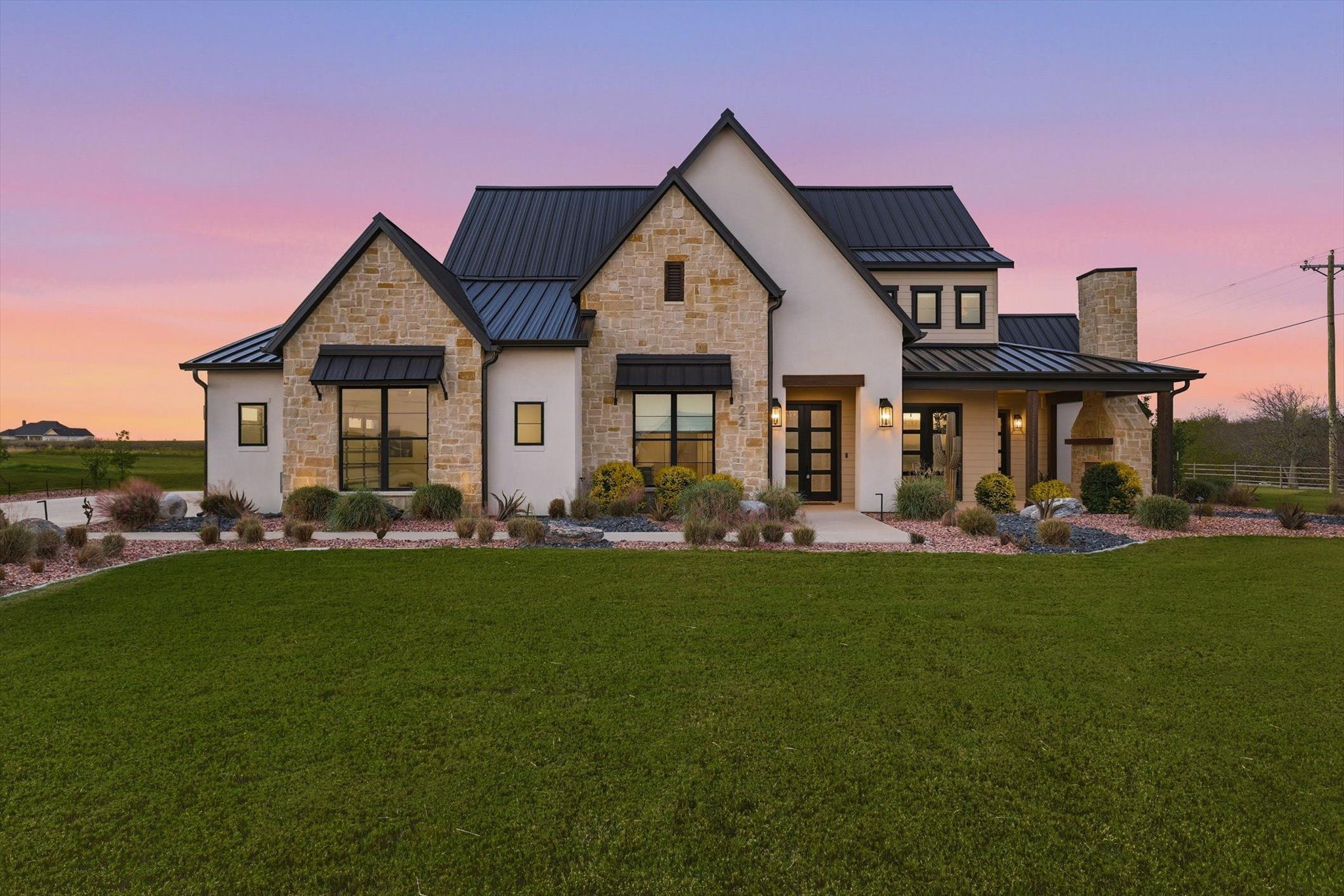 casa en 122 Ozro RD Canyon Creek por Canyon Creek Custom Homes