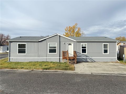1115 Sunhaven Laurel. Billings, MT 59106