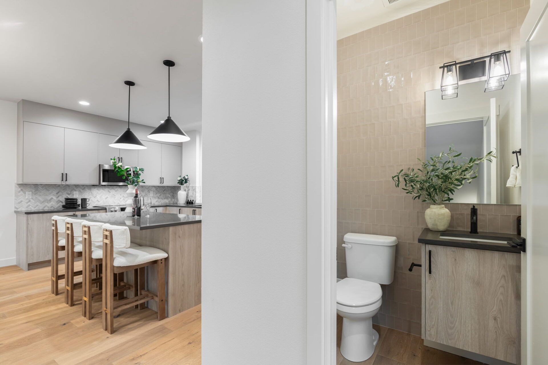 Ashworth por Ashworth en Seattle-Bellevue Washington