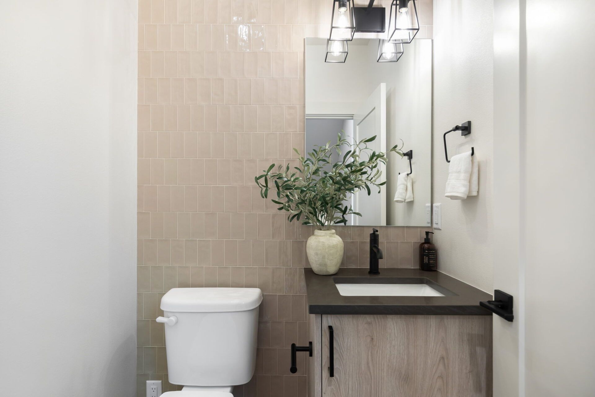 Plan Unknown - Ashworth: Seattle, Washington - Ashworth