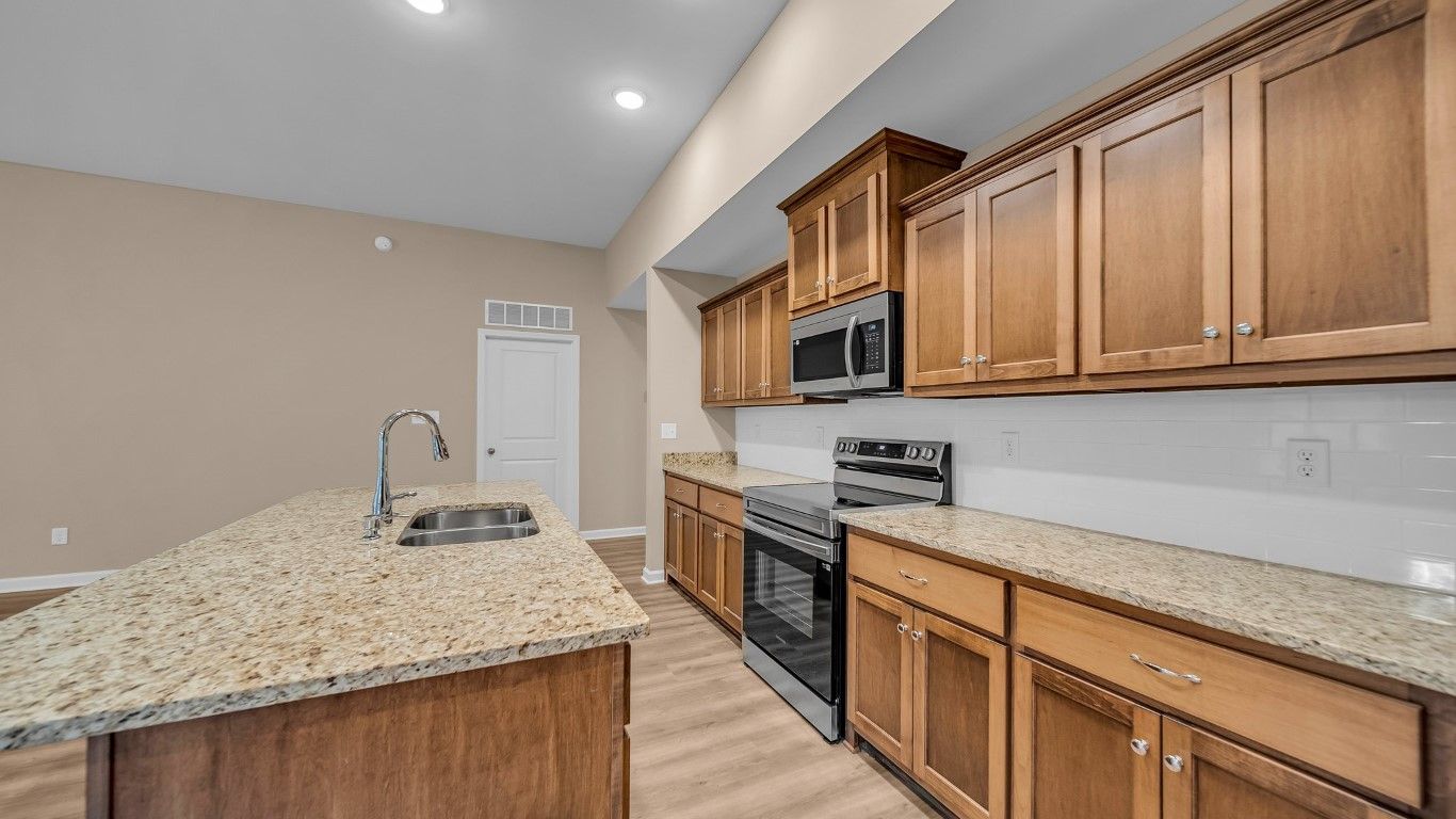 Oakwoods por D&D Custom Homes en Jackson Tennessee