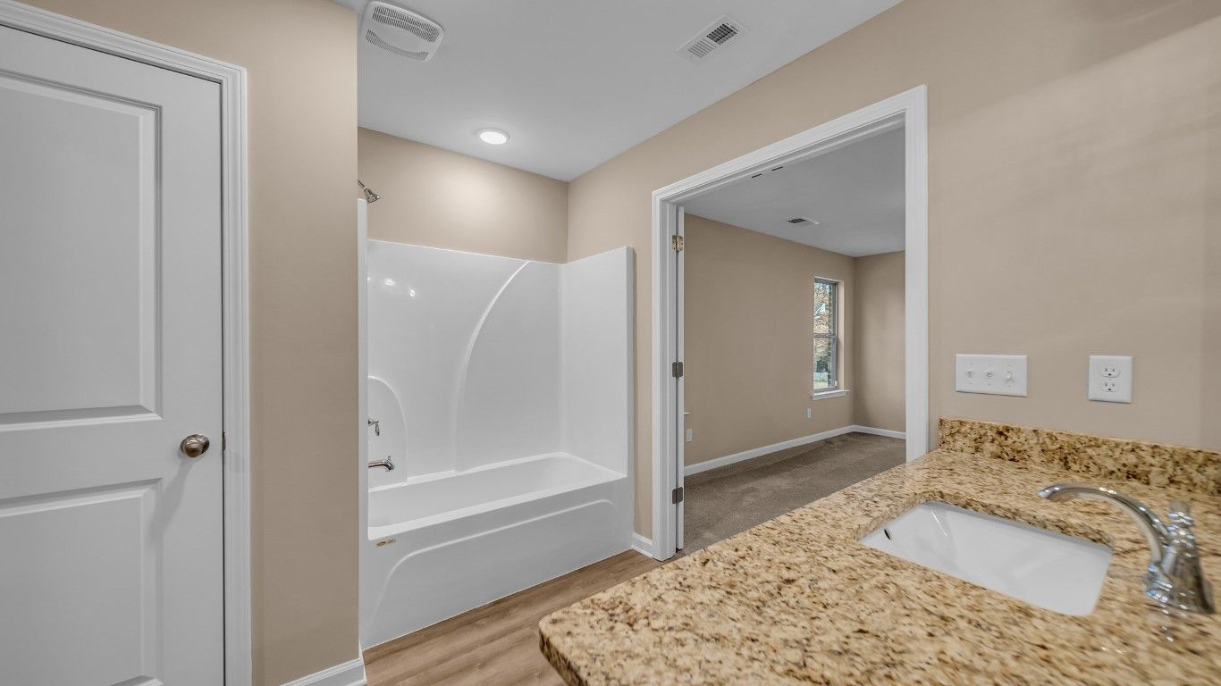 Oakwoods por D&D Custom Homes en Jackson Tennessee