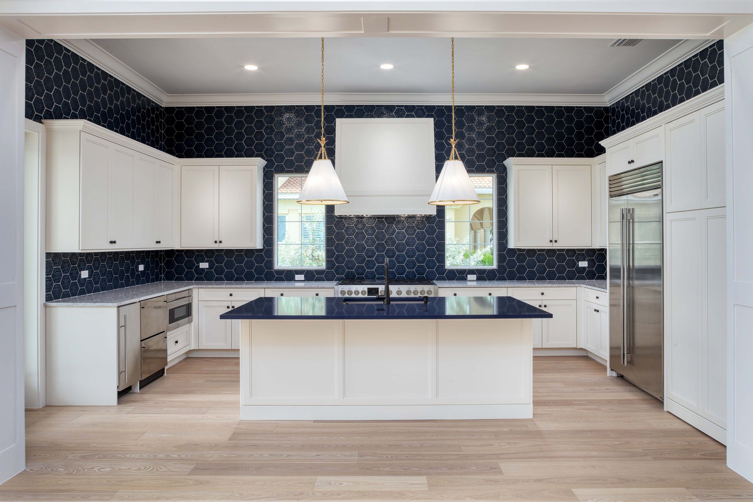 3934 Sunshine Ave Sarasota. Sarasota, FL 34231