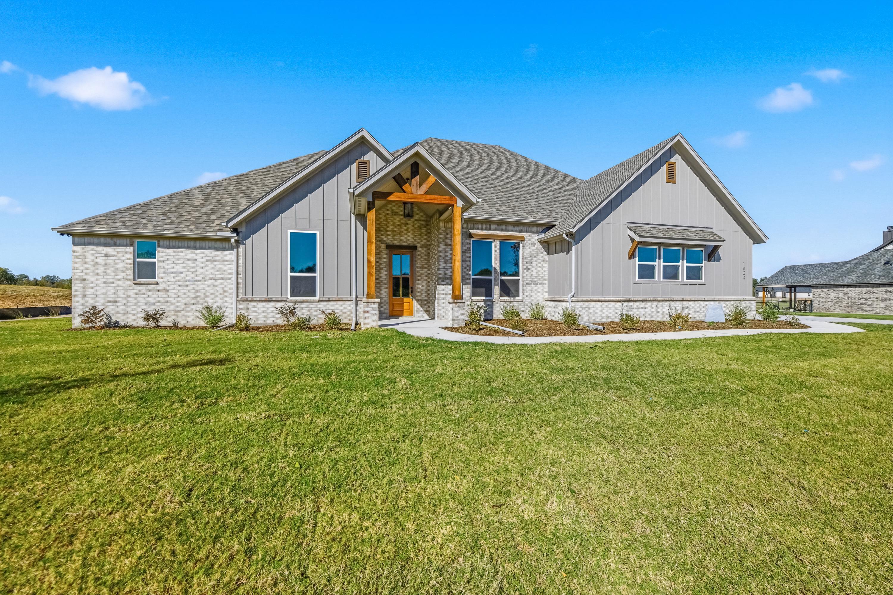 casa en Mcbee Homes 1024 Silver Sage por McBee Homes