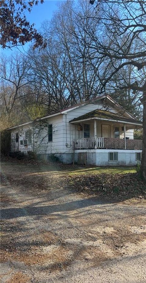 2480 Roper Road. Cumming, GA 30028