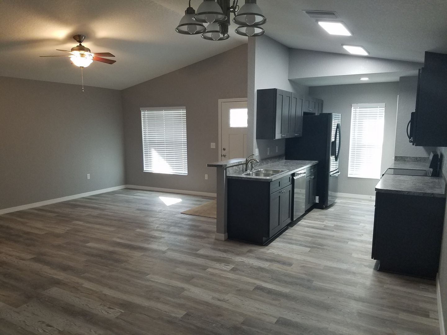 casa en Eagle Building Contractors LLC por Eagle Building Contractors LLC