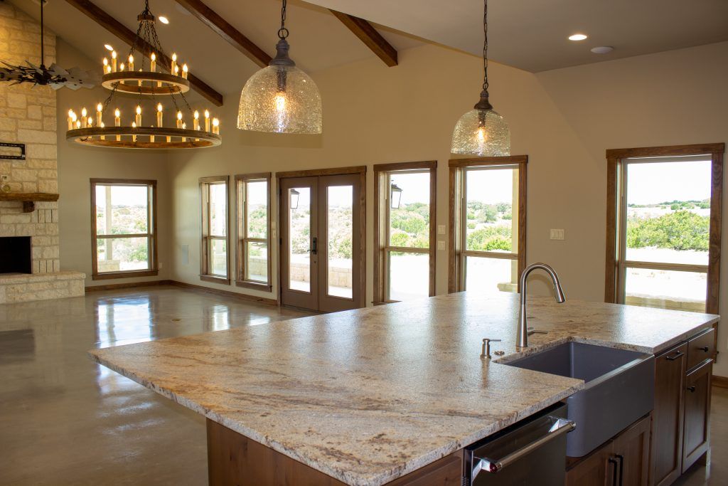 casa en Hill Country Classics Custom Homes por Hill Country Classics Custom Homes