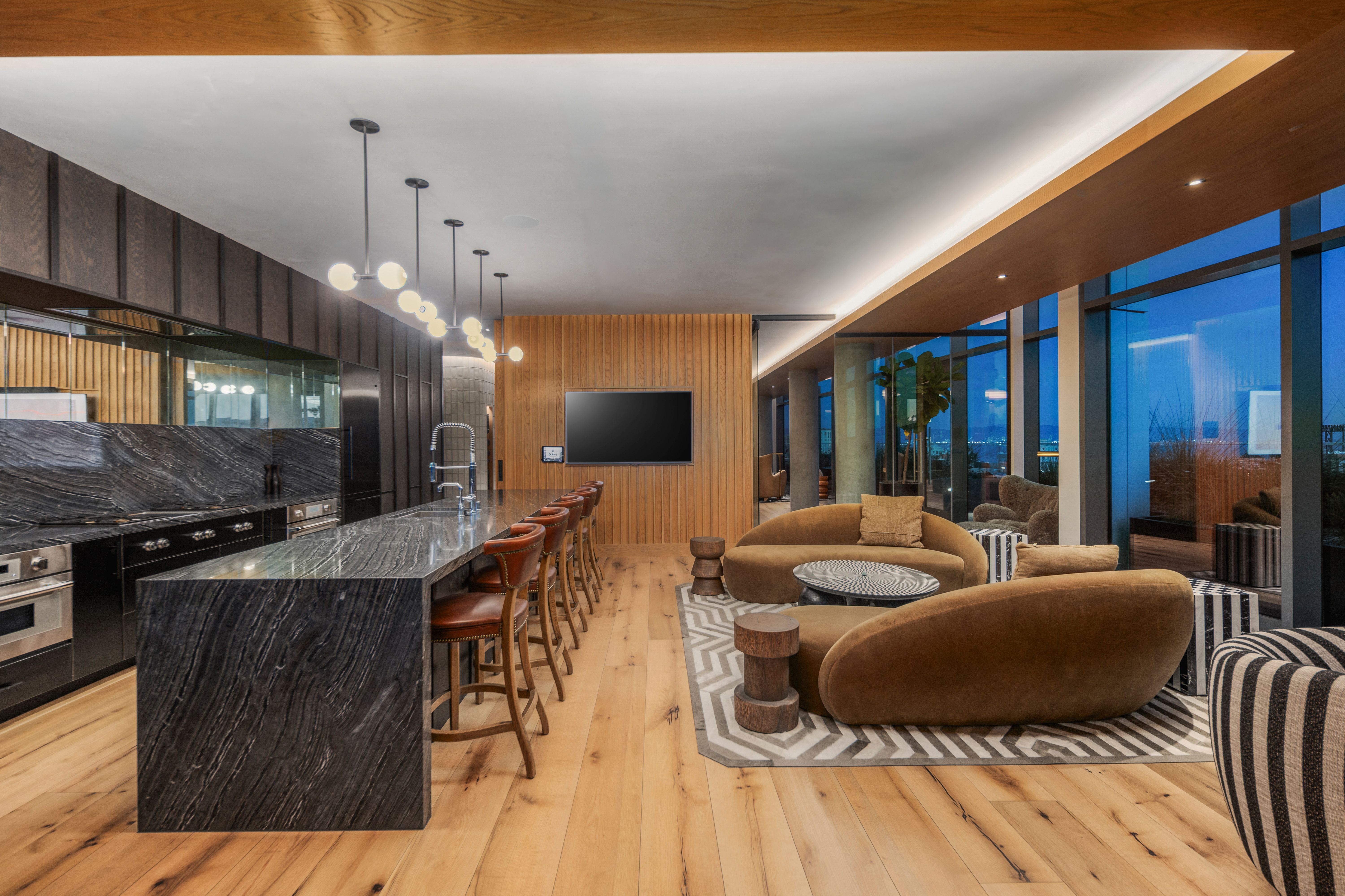 Quincy - San Francisco, CA