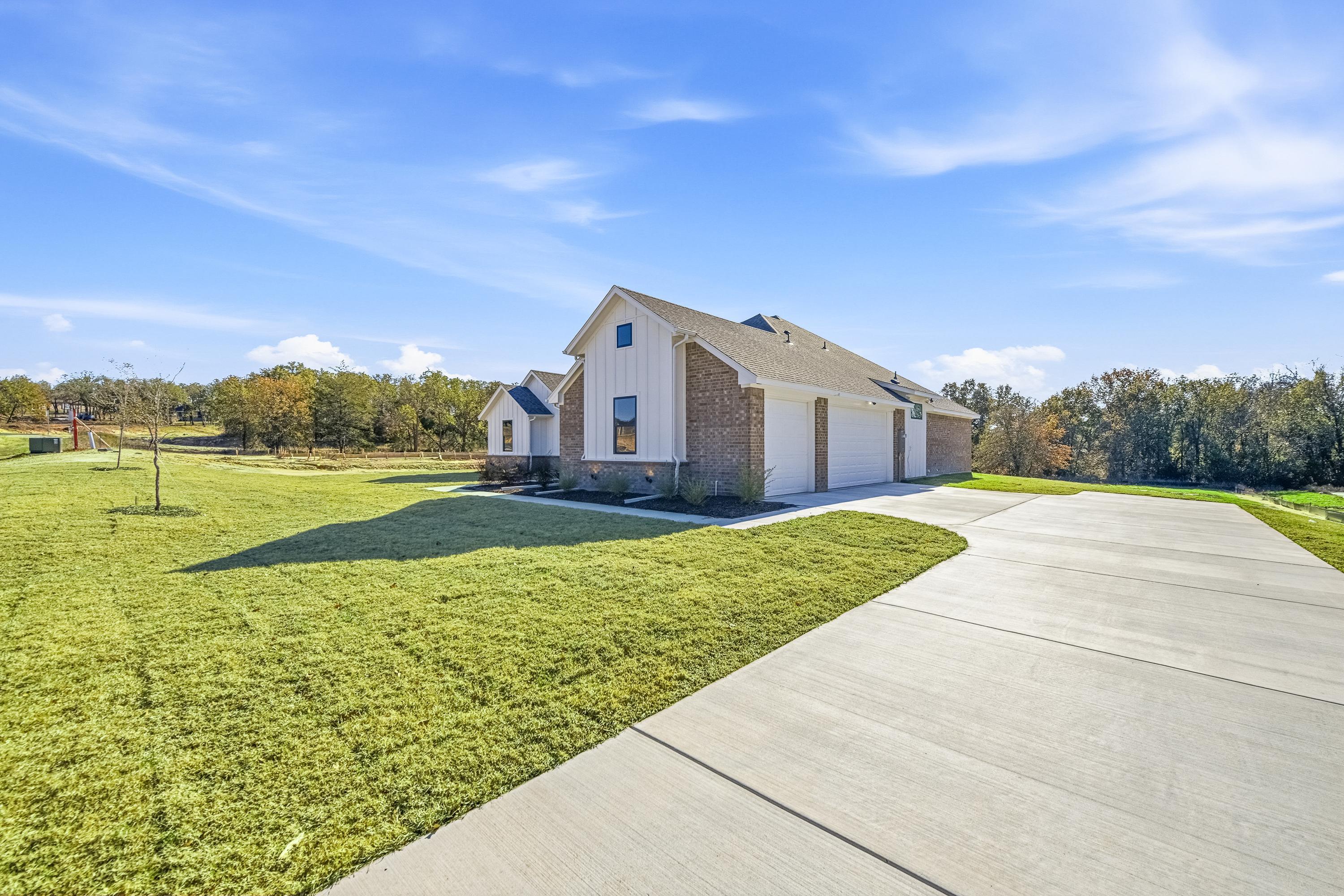 151 RJ Smith por McBee Homes en Fort Worth Texas