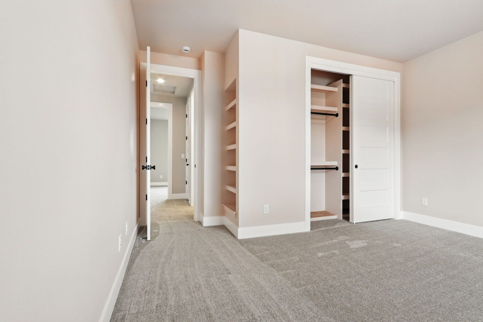 casa en Denali Summit por JT Roth Construction, Inc.