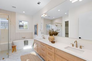 3104 Pinecrest Drive (Plan Unknown)