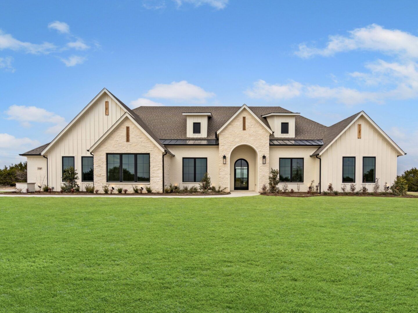 1717 Taylor Bridge Ct. Burleson, TX 76028