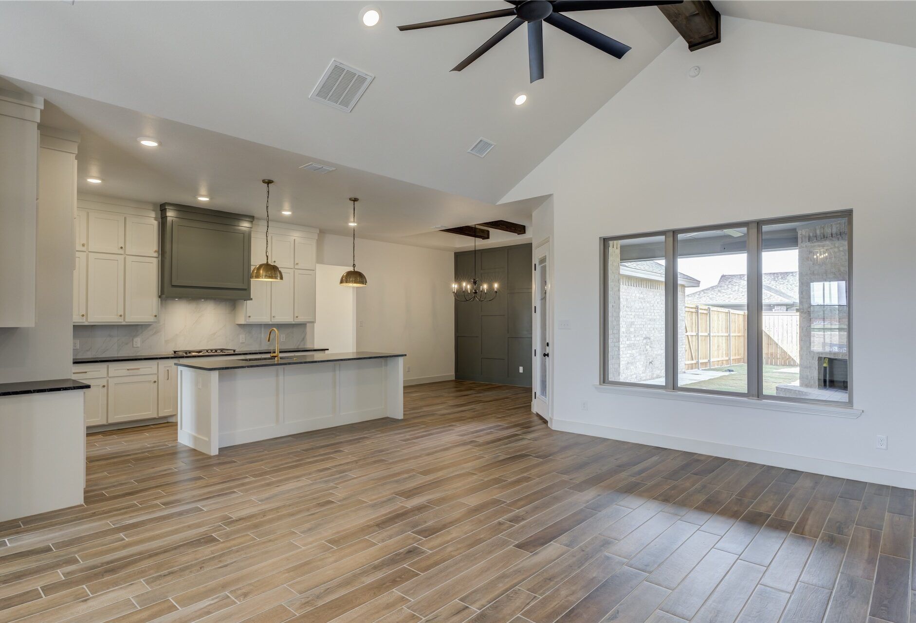 casa en Odyssey Homes por Odyssey Homes