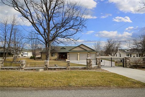 1319 Valley Drive Laurel. Billings, MT 59106