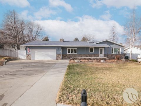 914 Aronson Avenue. Billings, MT 59106
